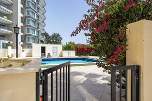Pool - Marathon Beach Apartment - Sea View, Shared Pool (Mouttagiaka)
