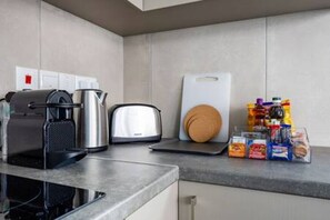 Private kitchen - 103 Mulberry Court- Modern with Large Terrace (Agios Athanasios)