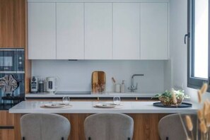 Private kitchen - Mira Paphos - 2bdr Apartment with Private Terrace (Pafos)