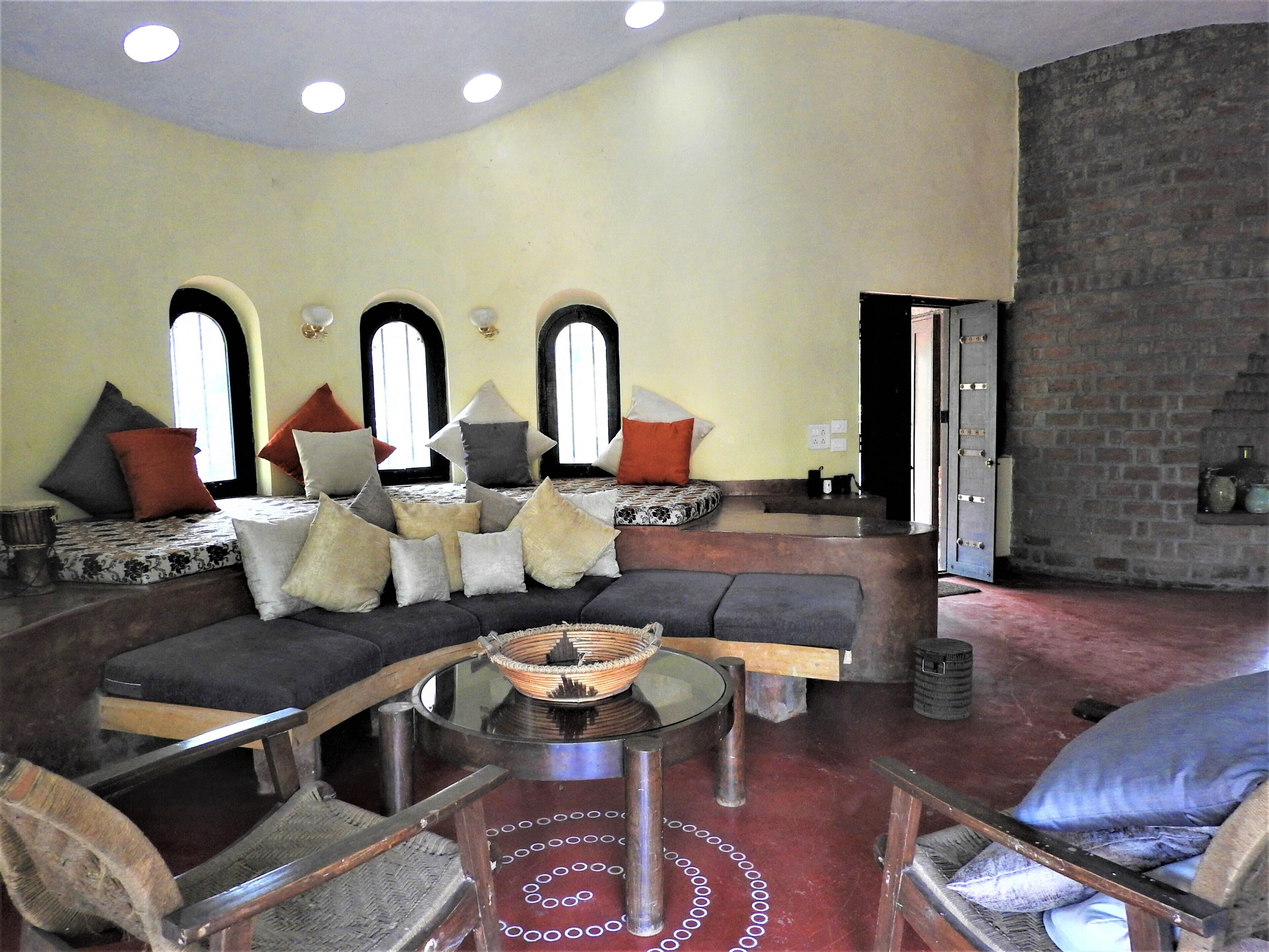 Bungalow, Blick auf den Innenhof | Bügeleisen/Bügelbrett