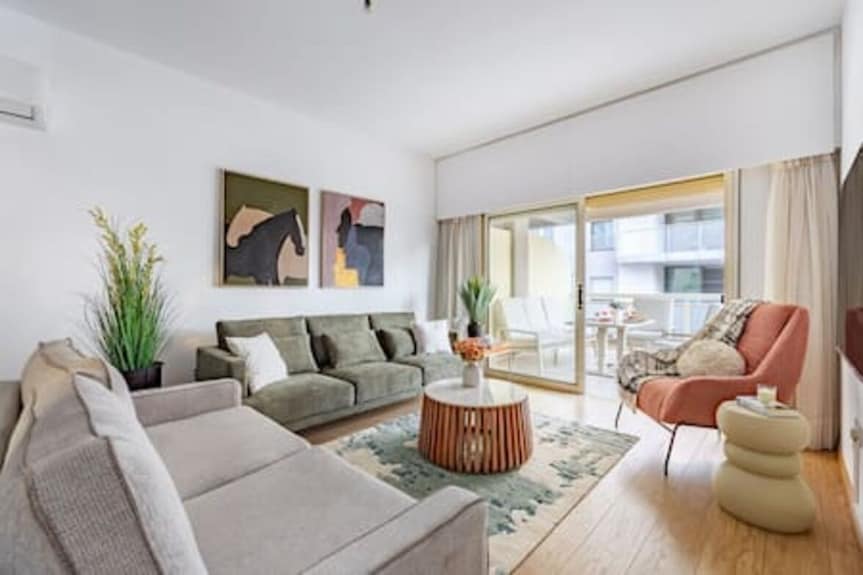 Lena Court - Spacious 3bdr, City Views - Limassol