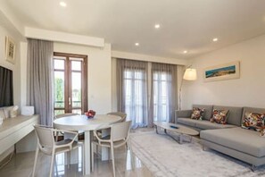 Living area - DB11 Adjacent to Aphrodite Hills – Communal Pool (Kouklia)