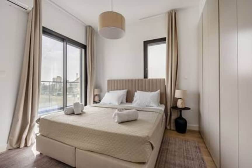 102 Sfiggos - City Views & Rooftop Pool - Limassol