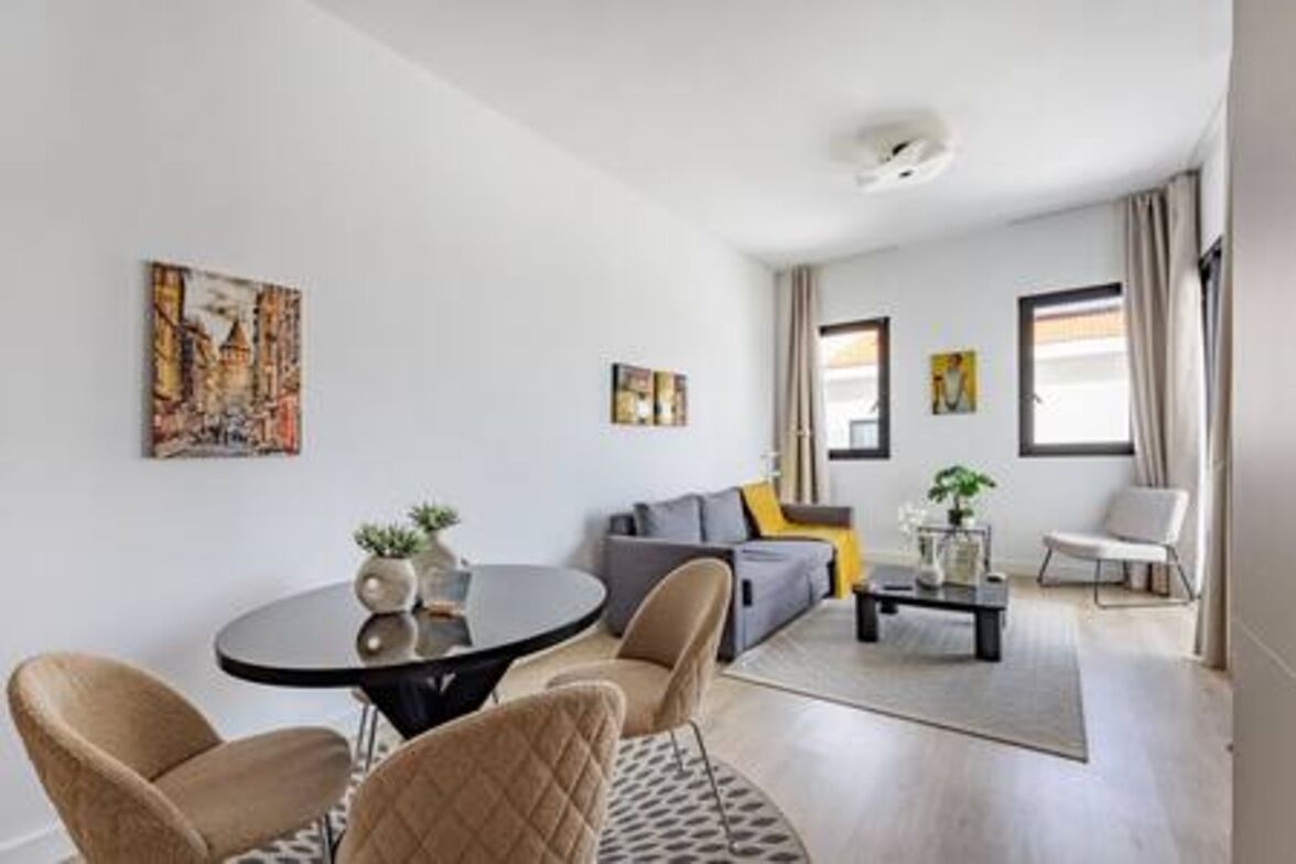 203 Sfiggos - City Views & Rooftop Pool Access - 리마솔