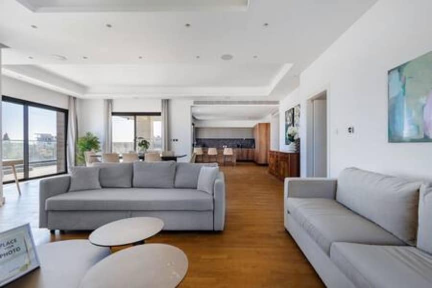 301 Piliou - Large Terrace & Rooftop Communal Pool - Limassol