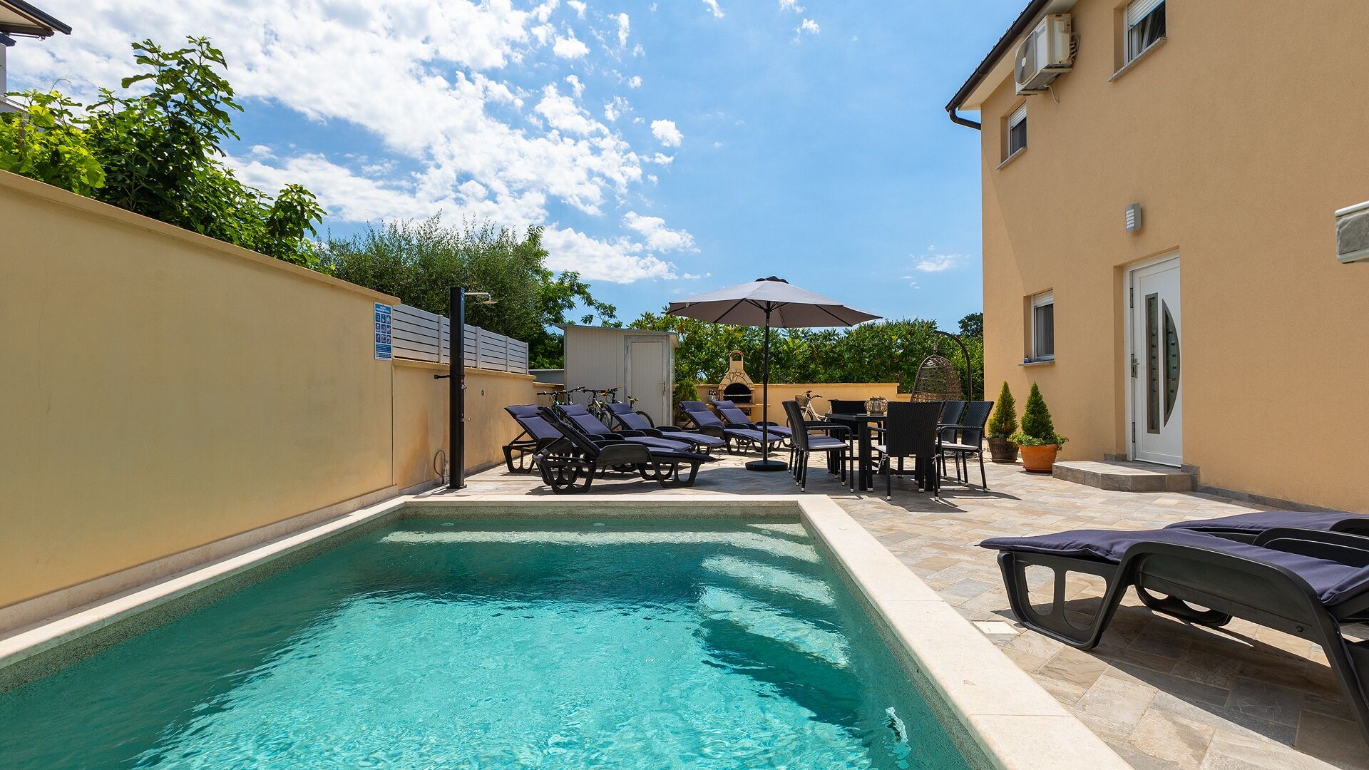 Piscina