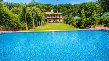 Piscina externa