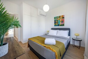 Room - Christine Beach Complex- Sea View & Pool & Balcony (Mouttagiaka)