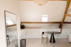 Interior - Vrbo Property (Rochefort-en-Yvelines)