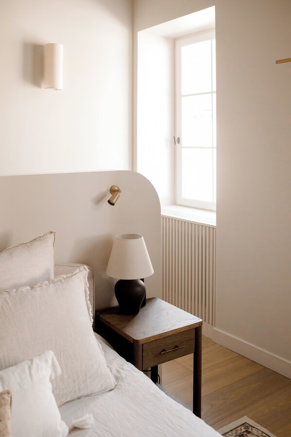 Room - Vrbo Property (Rochefort-en-Yvelines)