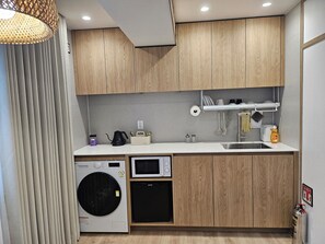 Deluxe Triple Room | Private kitchen - ONJAE Stay Seoul Jongno (Seoul)
