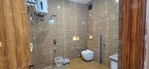 Camera Standard, vista montagna | Bagno