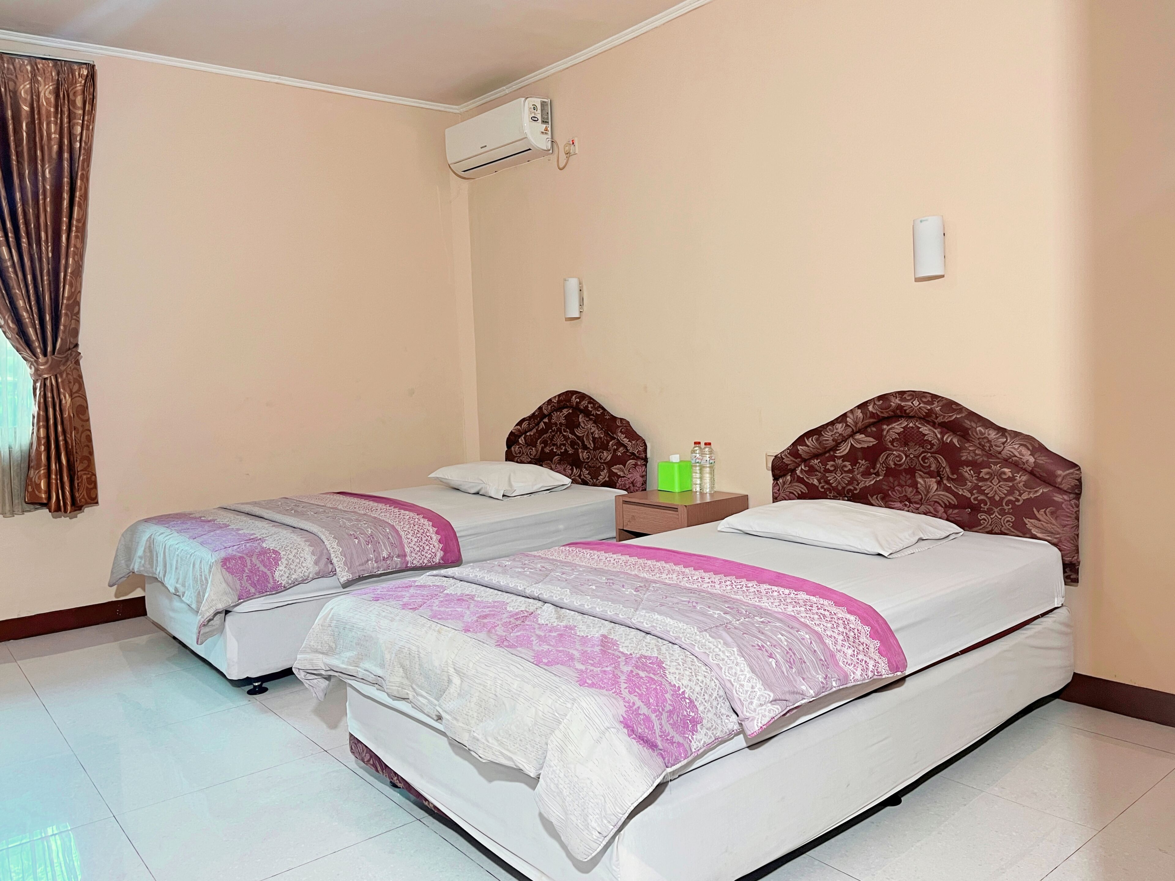 Standard Double Room | Desk, rollaway beds, free WiFi, bed sheets