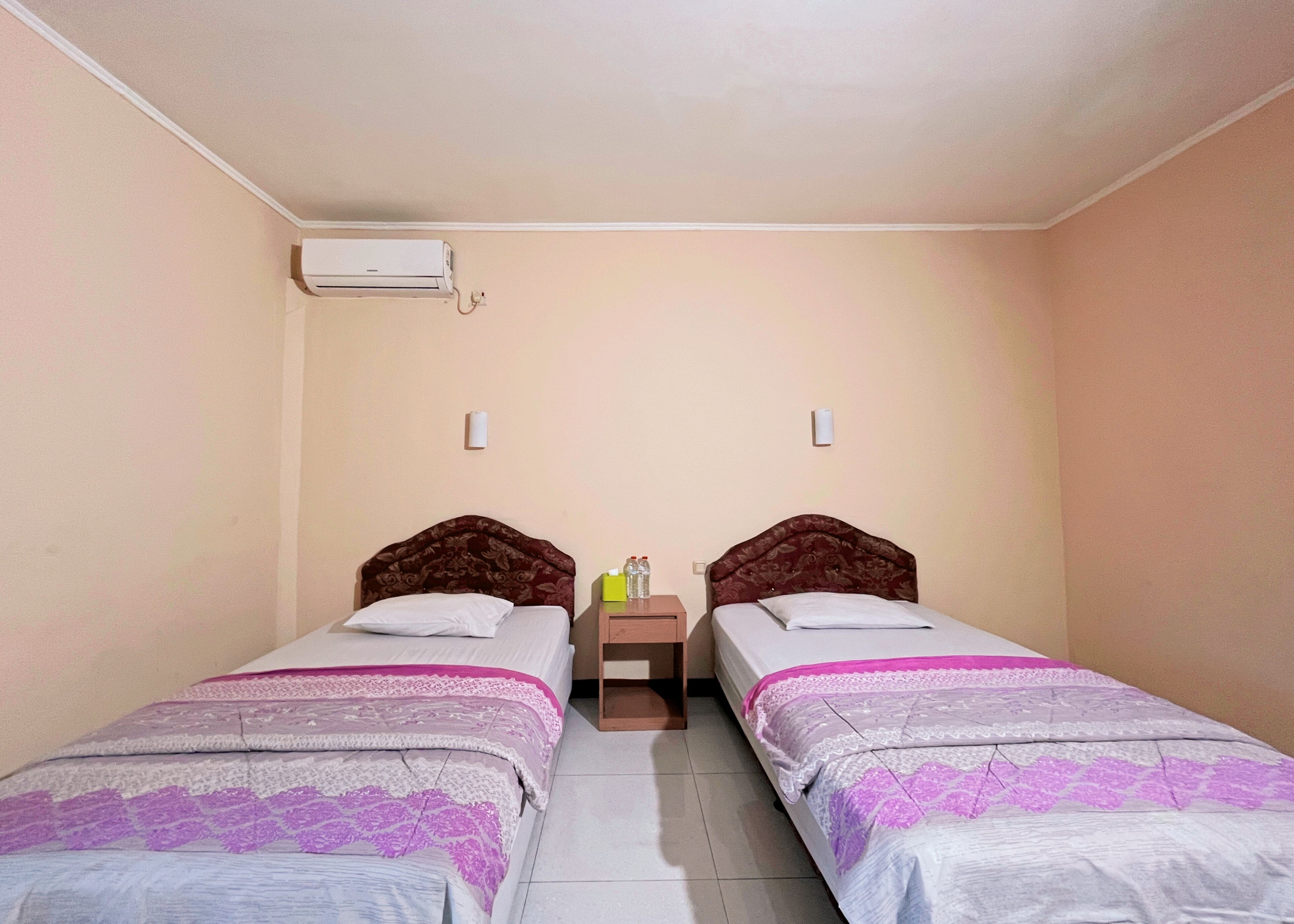 Standard Twin Room | Desk, rollaway beds, free WiFi, bed sheets