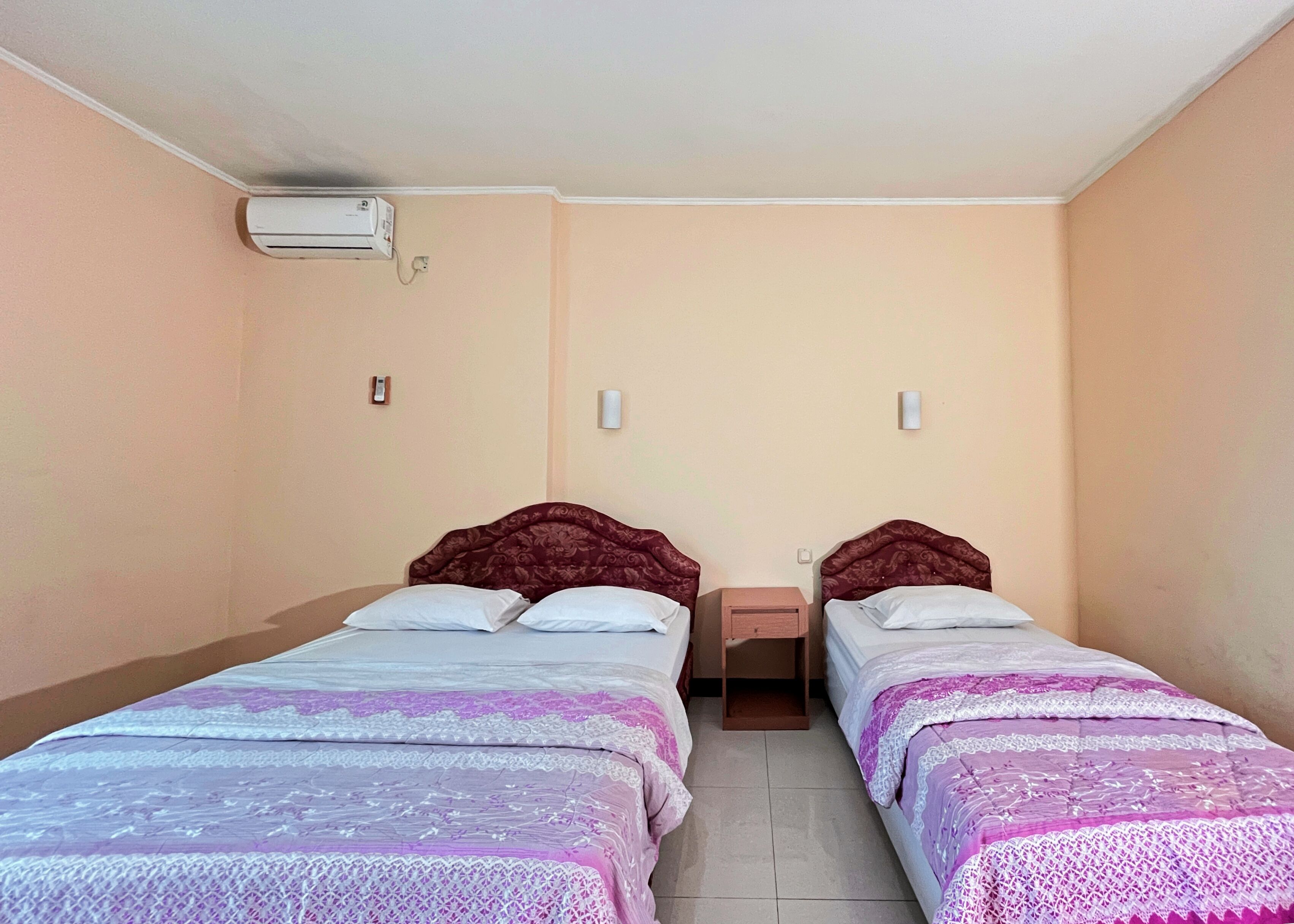 Family Room | Desk, rollaway beds, free WiFi, bed sheets