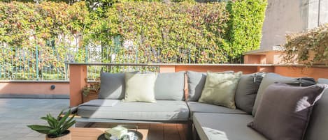Huvila (2 Bedrooms) | Parveke