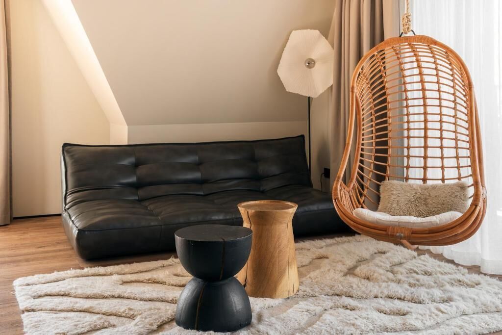 Superior-Doppelzimmer, Balkon, Bergblick | Wohnbereich