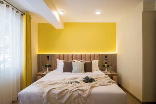Alaya Stays 1BHK Baljees Melville Utopia