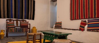 Dom Nuno by Horta da Moura