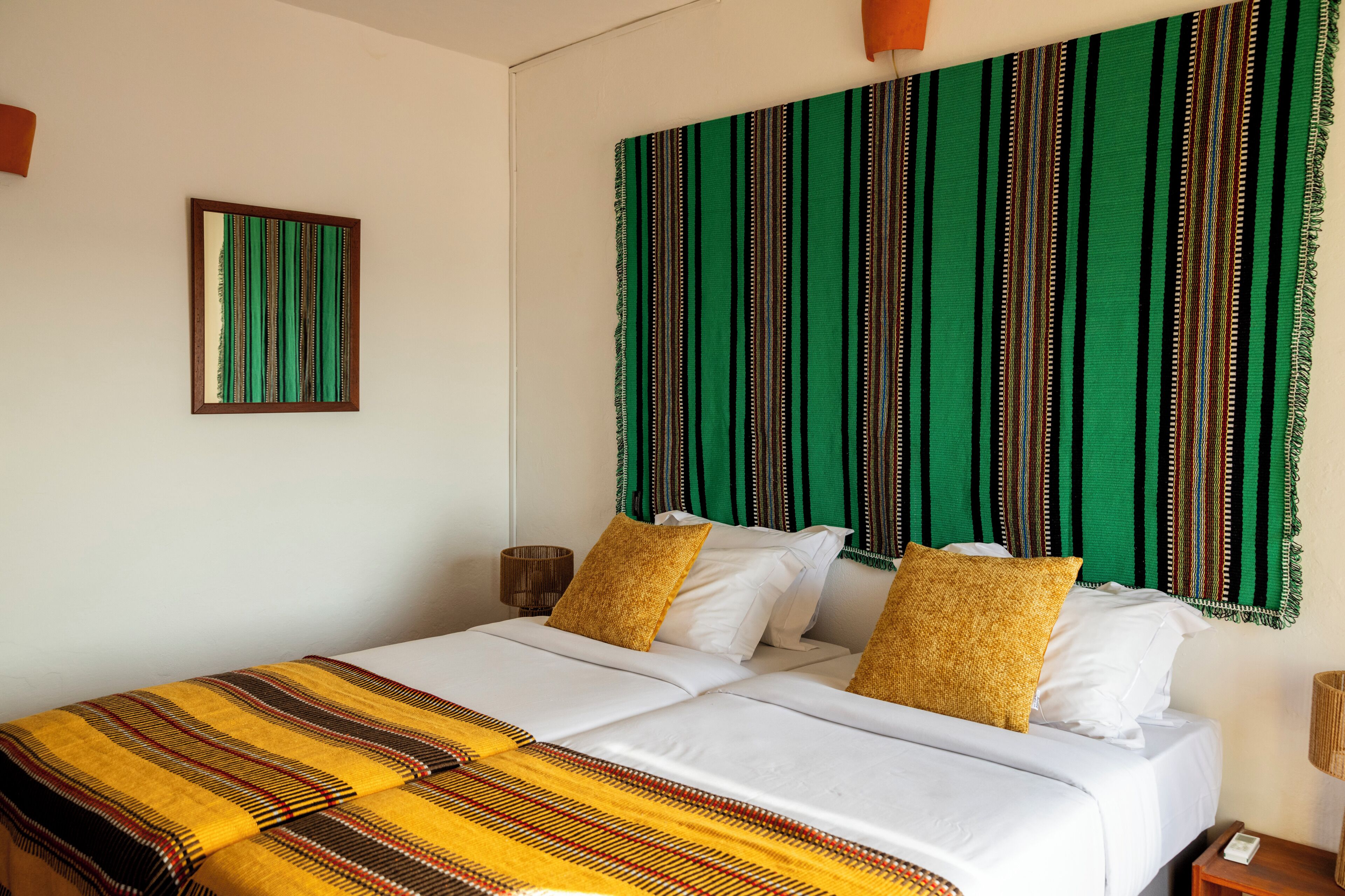 Habitación estándar con 1 cama doble o 2 individuales | Wifi gratis y ropa de cama