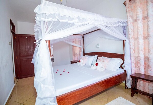 Room - Diani beach finest Private and exclusive holiday retreat offering great deals (Ukunda)