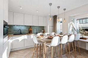 Dining - Vrbo Property (Oostende)
