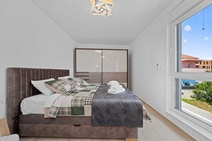 Villa (Three Bedroom Villa with Outdoor Swim) - Villa Jurić (Vodice)