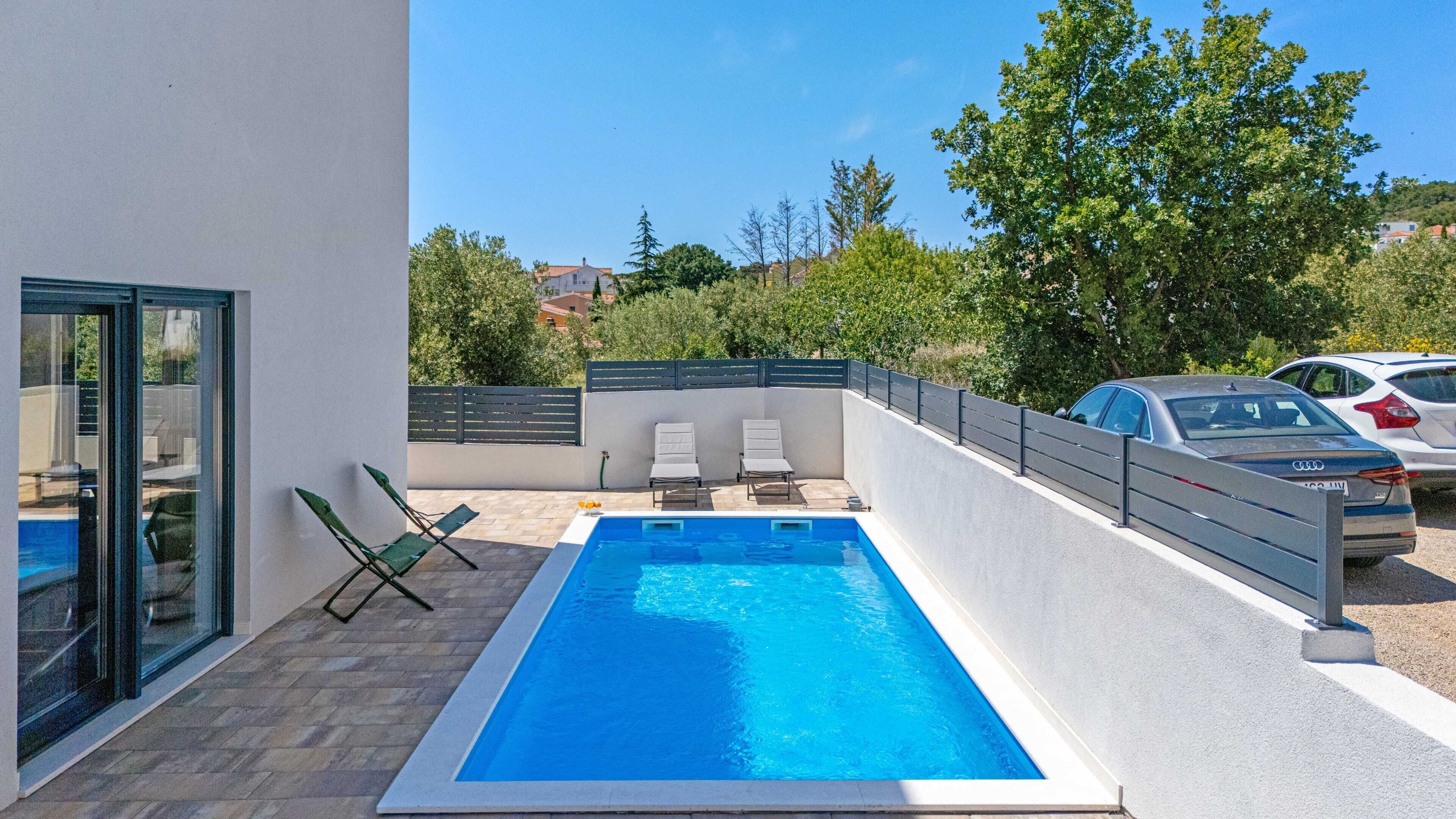 Villa (Three Bedroom Villa with Outdoor Swim) | Outdoor pool | Seasonal outdoor pool, pool loungers