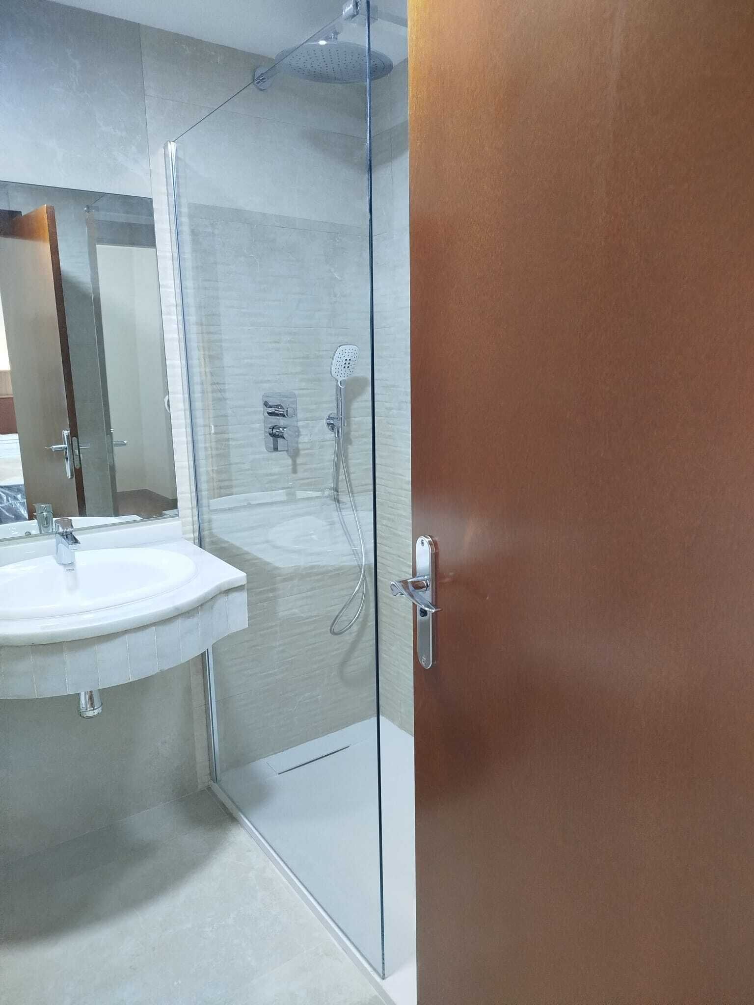 Classic Double or Twin Room | Bathroom