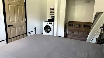 4 室のベッドルーム、WiFi、ベッドシーツ
