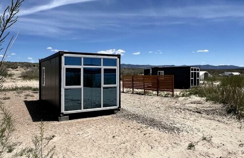 Incredible Mirror Pod Right Next to the Water of Yuba Lake for a Romantic Getaway in Utah