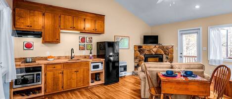 TV, fireplace, DVD player