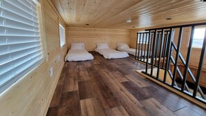 Room - Peaceful Desert Escape in a Stylish New Tiny Home in Williams, Arizona (Williams)