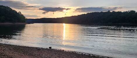 Beach nearby, kayaking, fishing