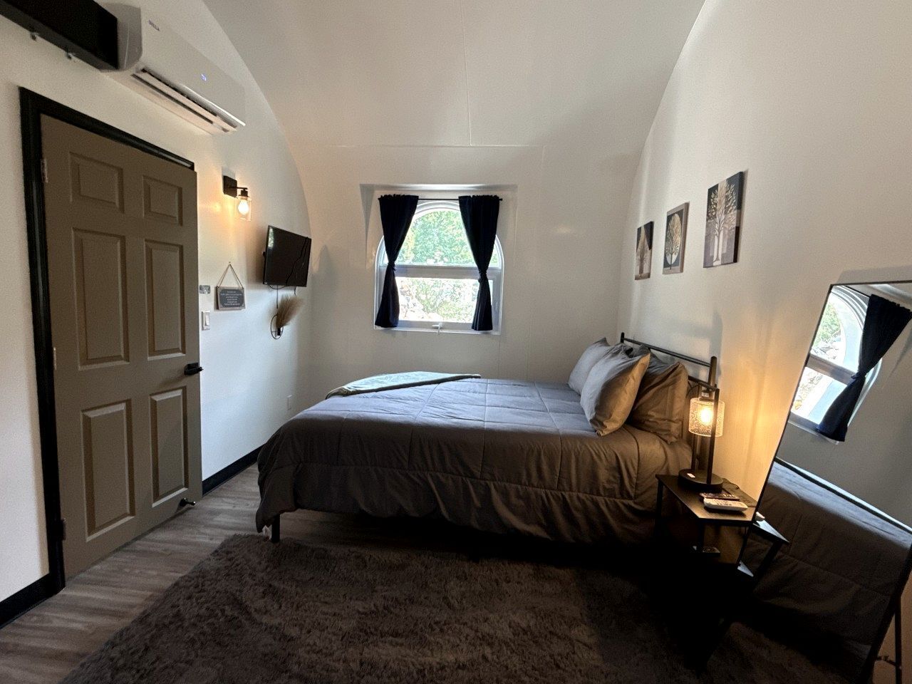 1 bedroom, in-room safe, WiFi, bed sheets
