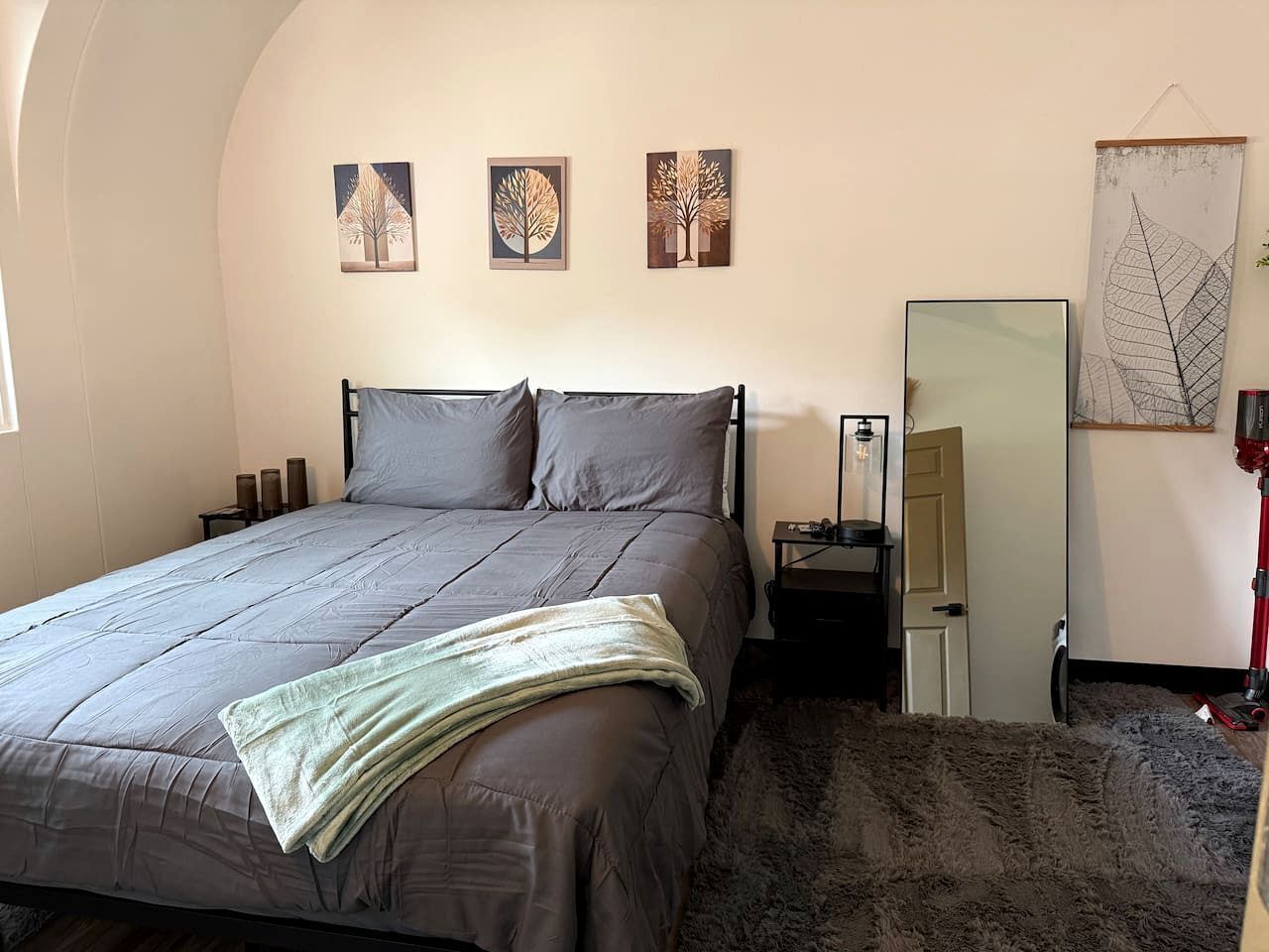1 bedroom, in-room safe, WiFi, bed sheets