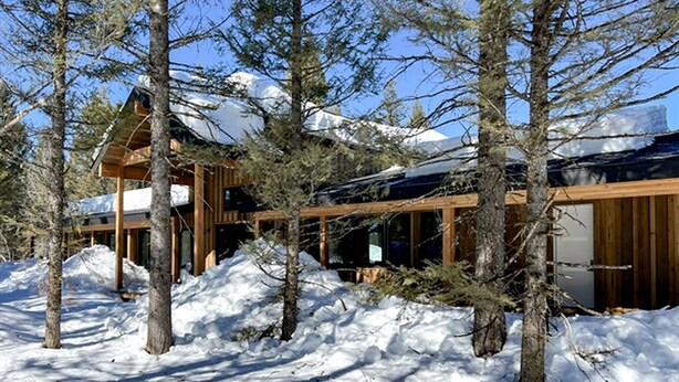 Exterior - Designed Rental with Awesome Indoor Spaces in Idaho (Island Park)