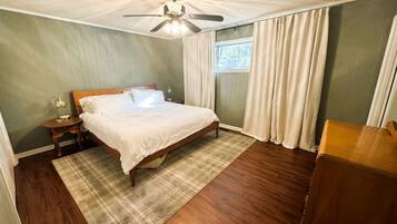 3 bedrooms, WiFi, bed sheets
