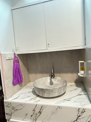 Standard Room | Bathroom - Harmonia Residence Naiharn Phuket (Krung Thep Maha Nakhon)