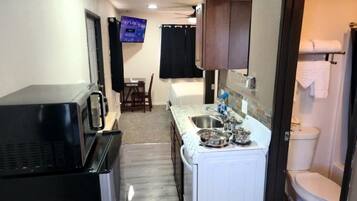 Coffee/tea maker, microwave, oven, stovetop