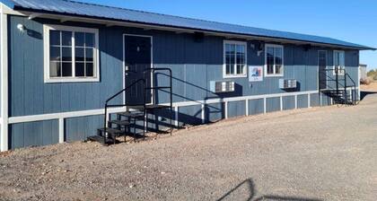 Newly Remodeled Escape with Peaceful Nights & Outdoor Lounge in Williams, Arizona