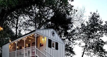 Unique Treehouse on Working Farm in Texas, Perfect for Rustic Weekends in Nature