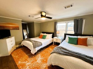 4 bedrooms, WiFi, bed sheets - Beautifully Restored Getaway, Perfect for Groups and Relaxing Stays in Hot Springs, Arkansas (Hot Springs)
