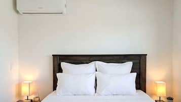 1 bedroom, desk, iron/ironing board, WiFi