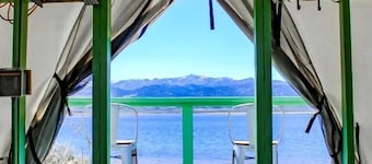 Beautiful Tented Cabin with Stunning Reservoir Views for a Unique Glamping Getaway in Bridgeport, California