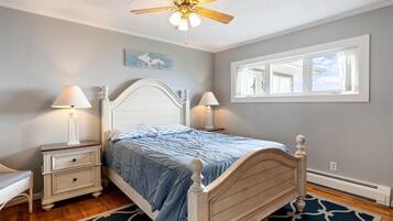 3 bedrooms, desk, iron/ironing board, WiFi