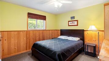 3 habitaciones, tabla de planchar con plancha, wifi y ropa de cama