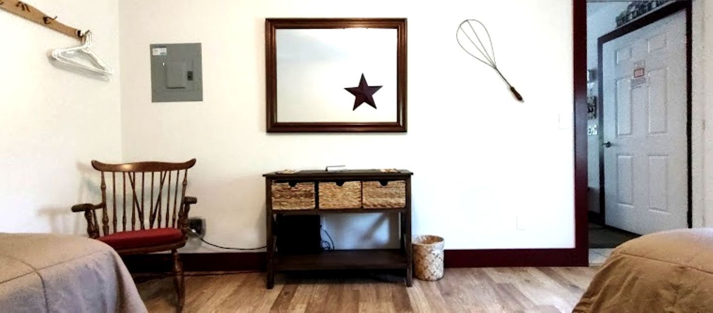 1 bedroom, iron/ironing board, travel crib, WiFi