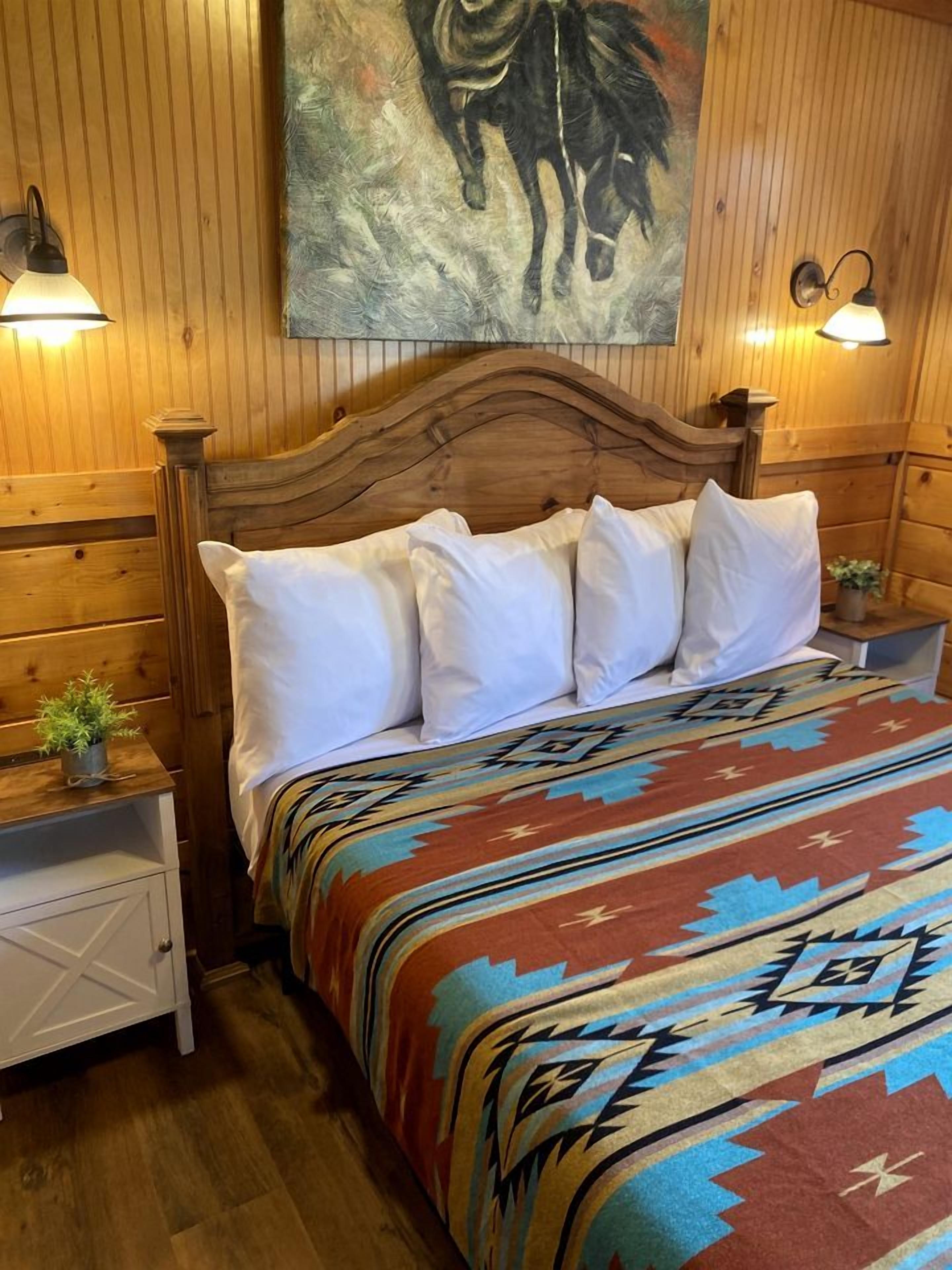 1 bedroom, desk, WiFi, bed sheets