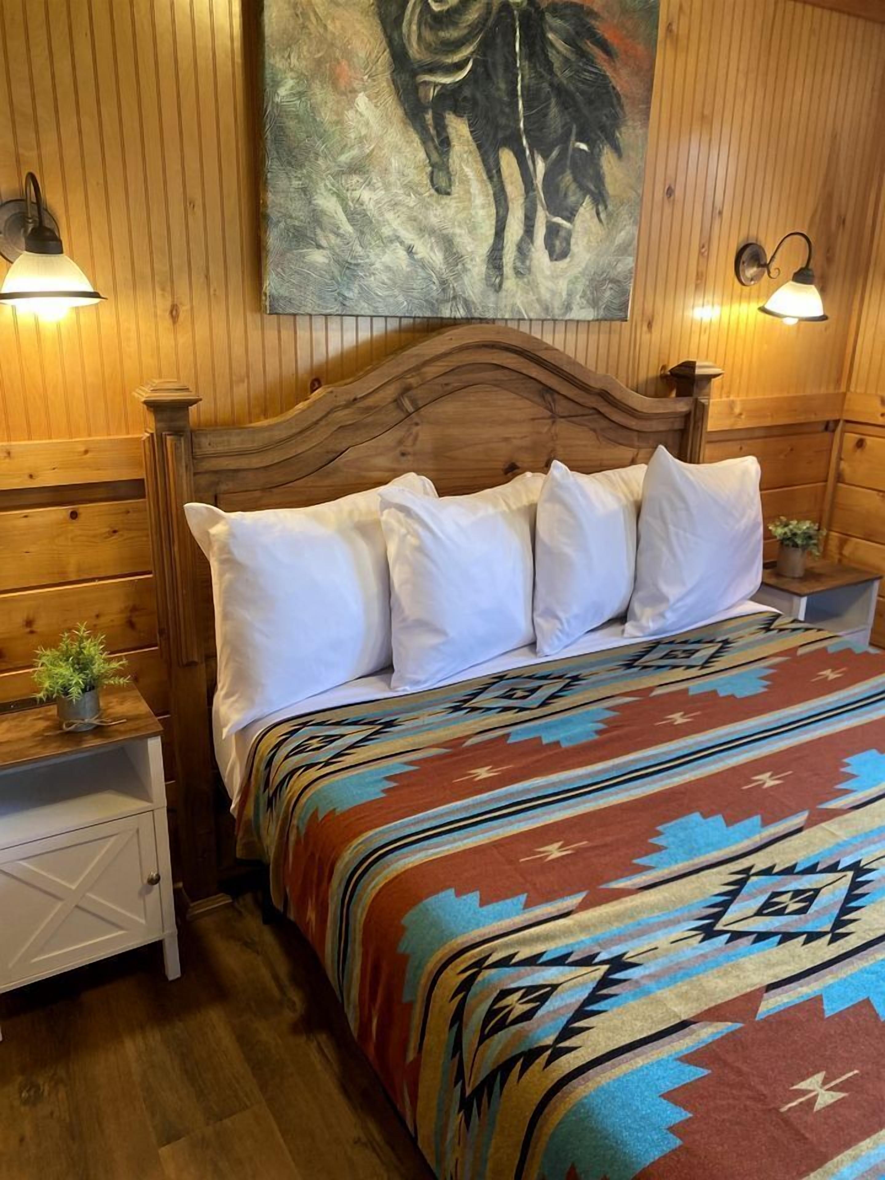 1 bedroom, desk, WiFi, bed sheets
